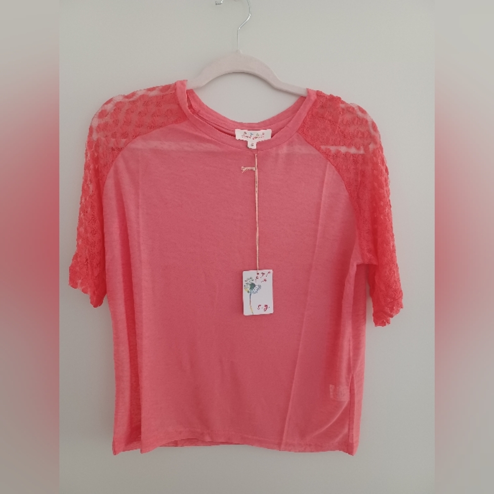 Coral Lace Sleeve Tshirt